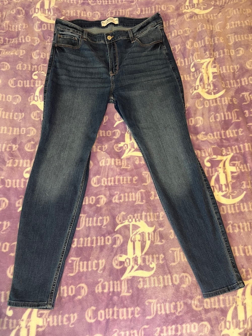 Hollister High-Rise Super Skinny Jeans W33 Size 16